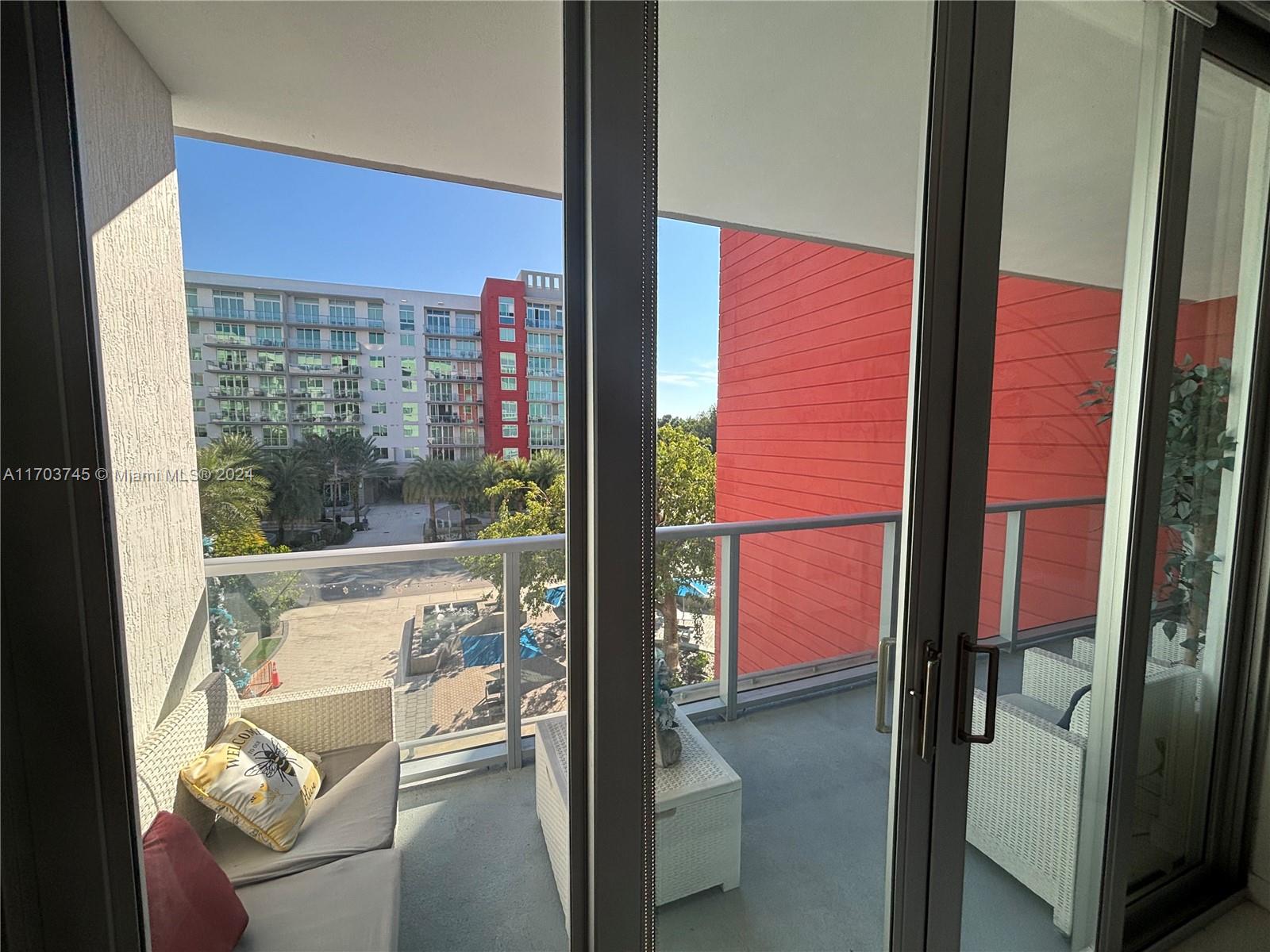 MIDTOWN AT DORAL - Residential