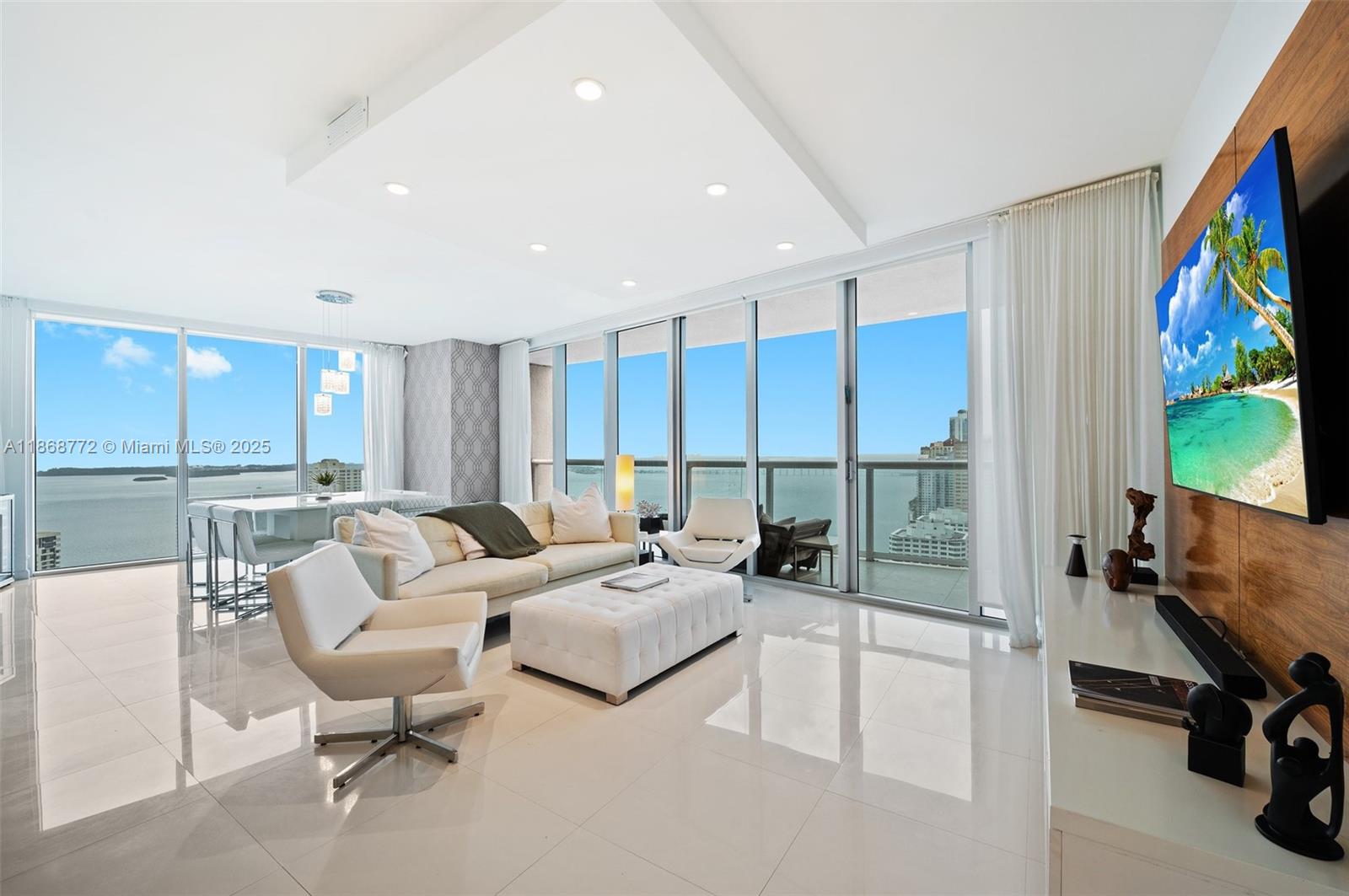 495 Brickell Ave 3301