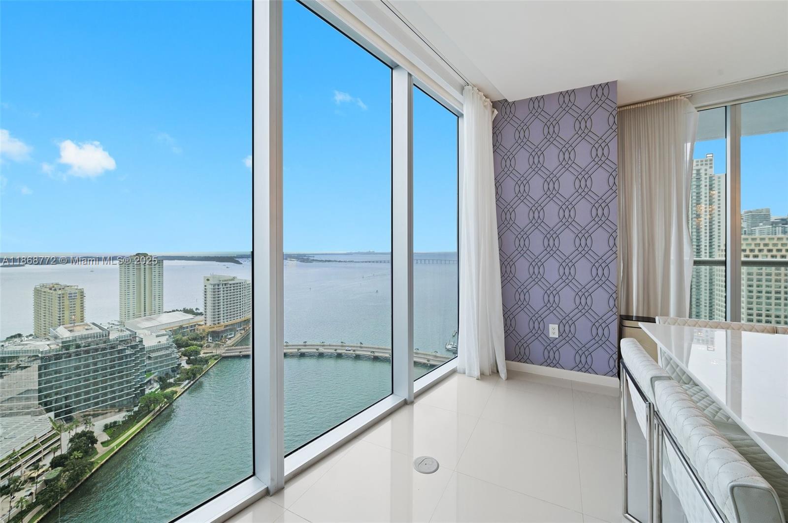 495 Brickell Ave 3301