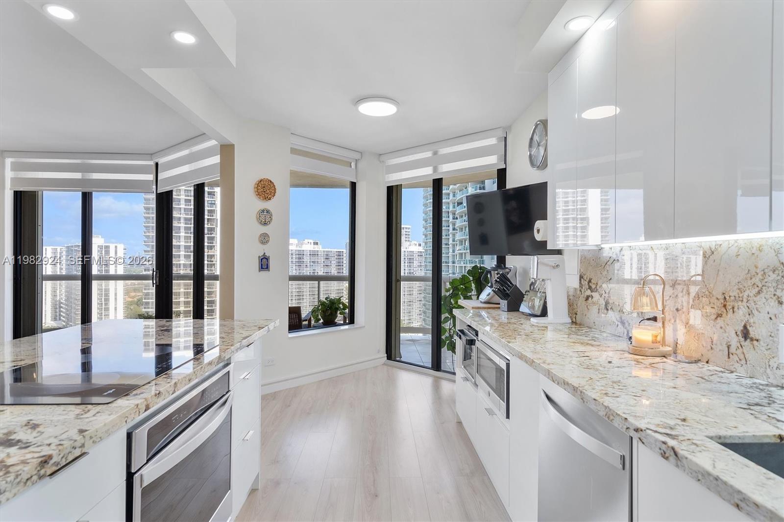 TERRACES NORTH TURNBERRY - Residential