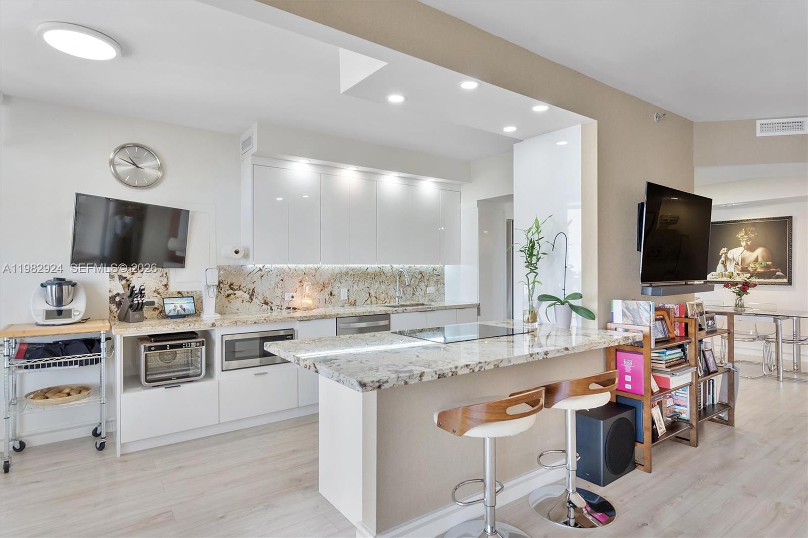 TERRACES NORTH TURNBERRY - Residential