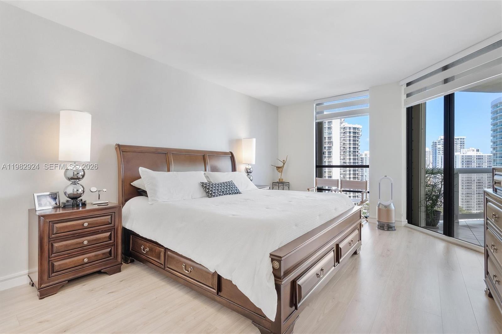 TERRACES NORTH TURNBERRY - Residential