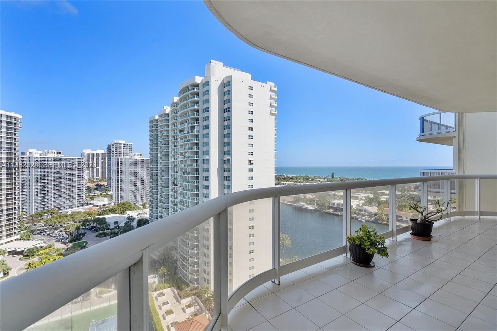 TERRACES NORTH TURNBERRY - Residential