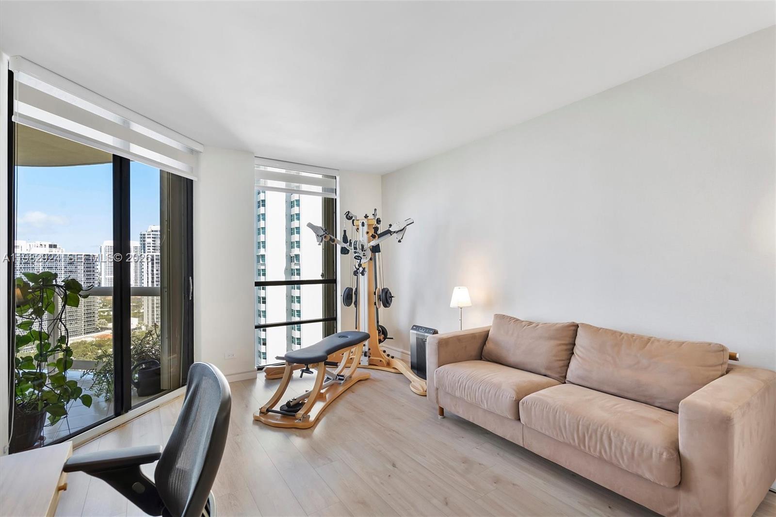 TERRACES NORTH TURNBERRY - Residential