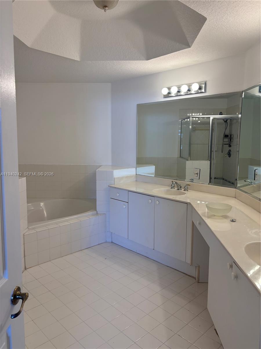 DORAL ISLES ST LUCIA - Residential