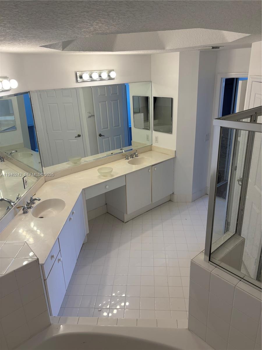 DORAL ISLES ST LUCIA - Residential