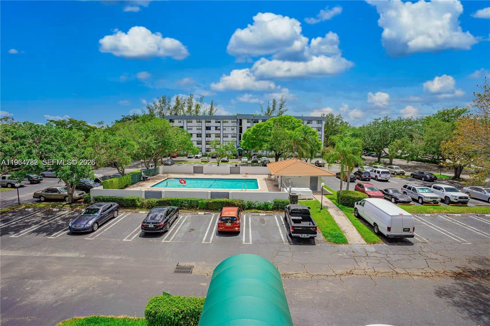 CORAL SPRINGS TOWER CLUB - Residential