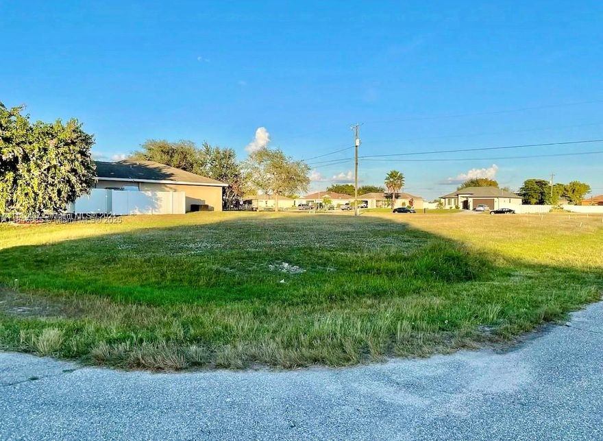 Build your dream home on this prime corner lot and enjoy the best of Southwest Florida living. Conveniently located near some of the area's top beaches, golf courses, restaurants, and shopping. Just minutes from US-41 and only 15 minutes from I-75, providing easy access north and south across the state. No HOA, no CDD. Don’t miss this incredible opportunity to start building your dream home in beautiful Cape Coral!