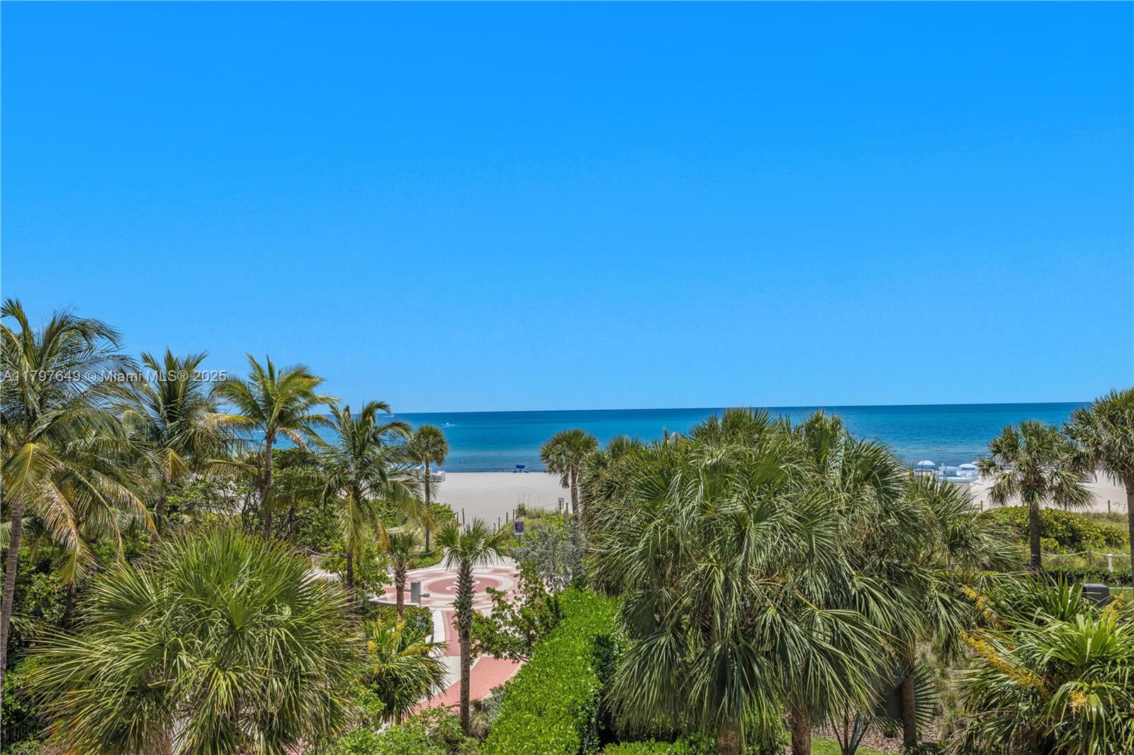 3739 Collins Ave N-302