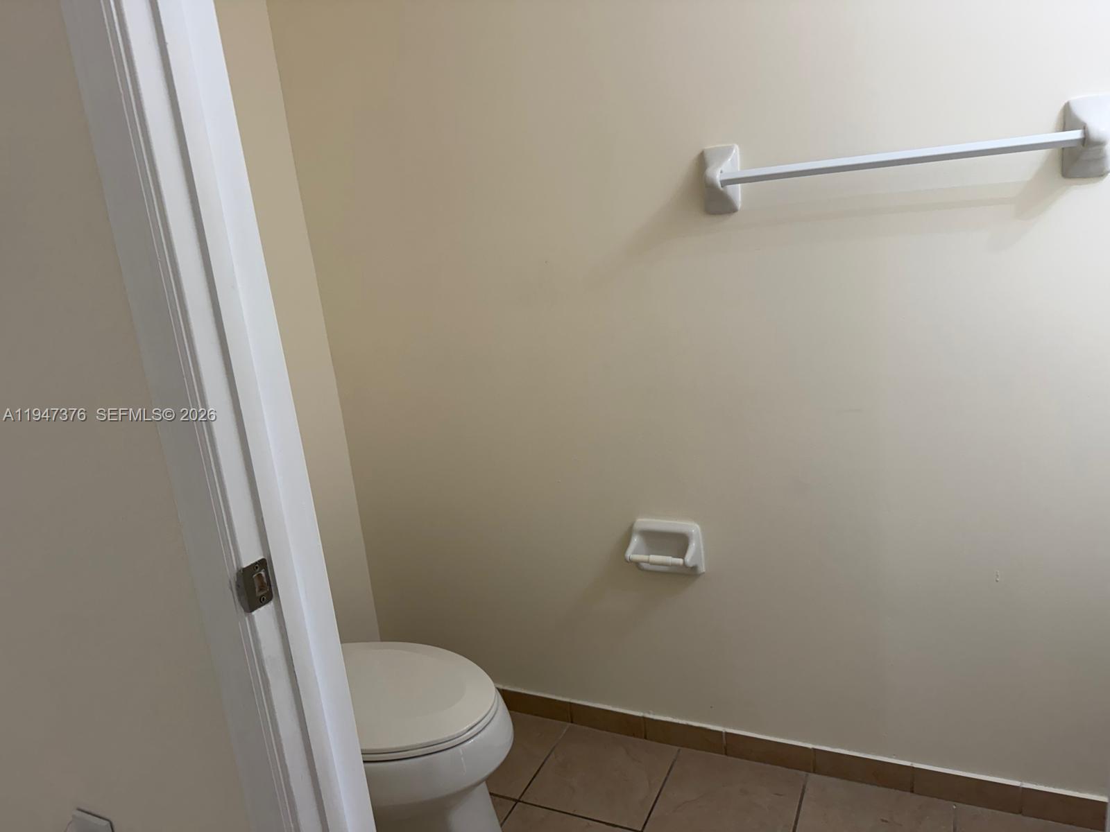 BAYWINDS OF GALAPAGOS FIR - Residential