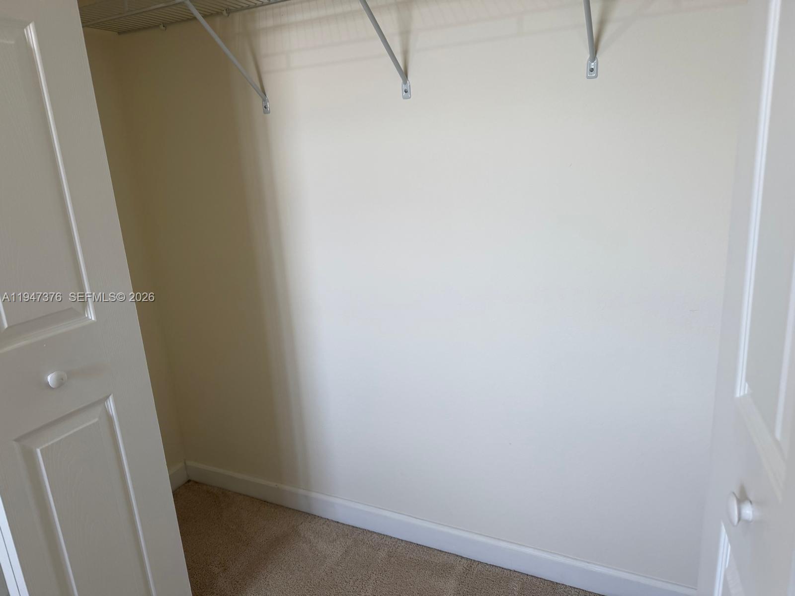 BAYWINDS OF GALAPAGOS FIR - Residential