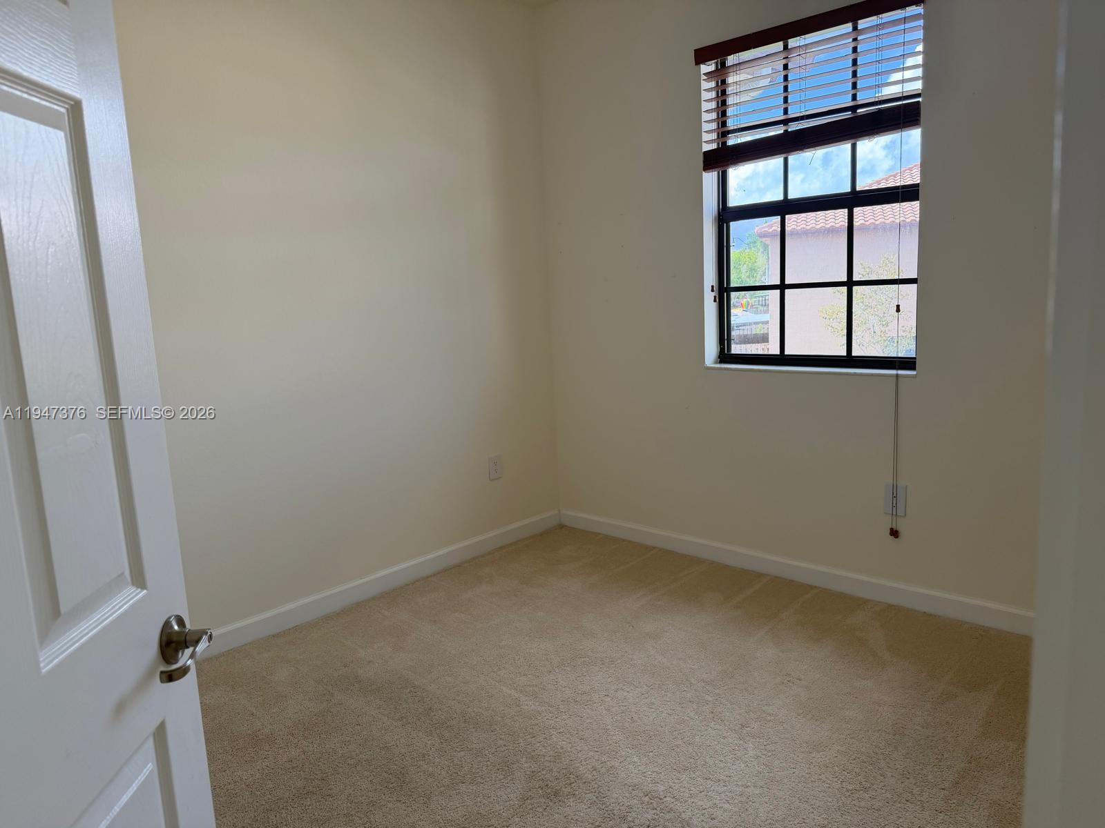 BAYWINDS OF GALAPAGOS FIR - Residential