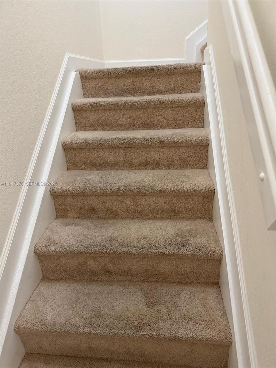 BAYWINDS OF GALAPAGOS FIR - Residential