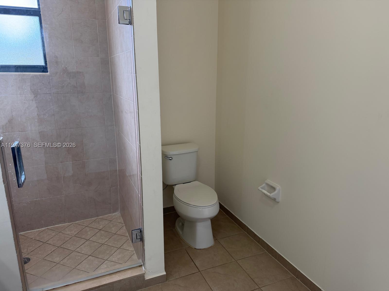 BAYWINDS OF GALAPAGOS FIR - Residential