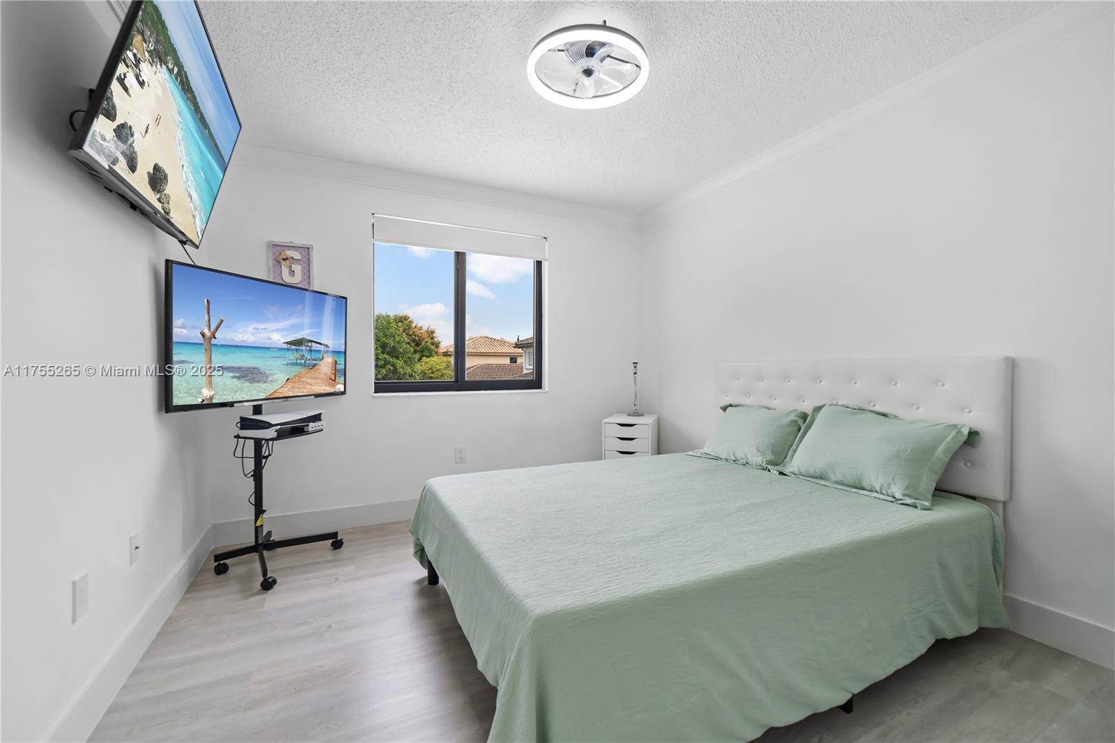 HIGHLANDS AT KENDALL - Residential