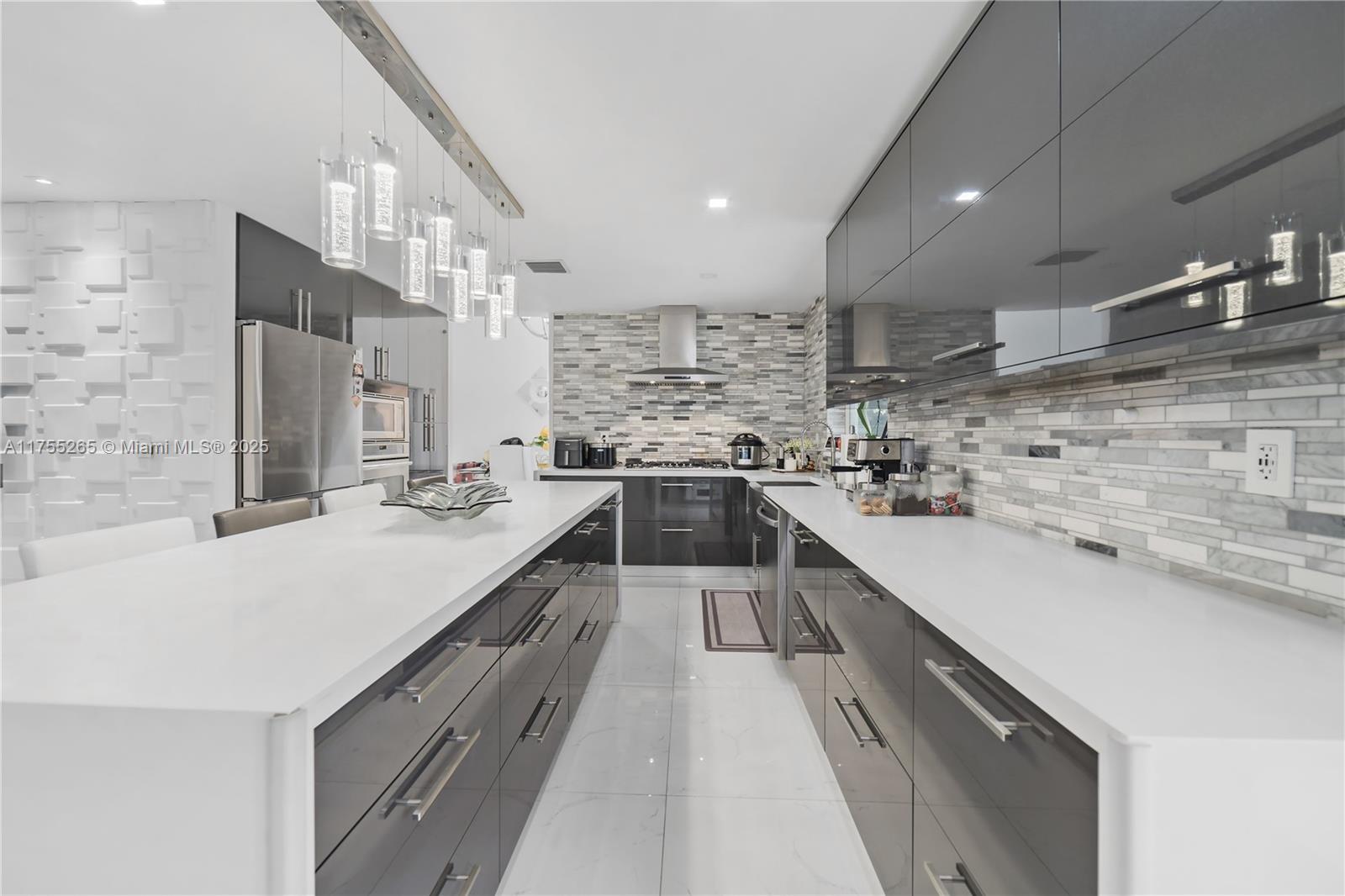 HIGHLANDS AT KENDALL - Residential