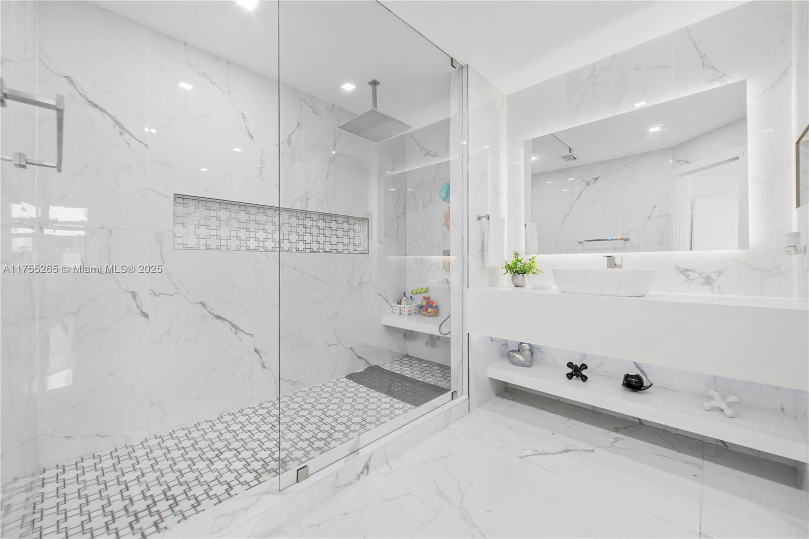 HIGHLANDS AT KENDALL - Residential