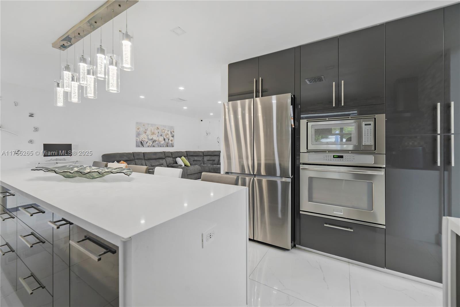 HIGHLANDS AT KENDALL - Residential