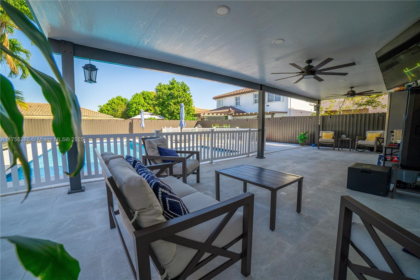 HIGHLANDS AT KENDALL - Residential