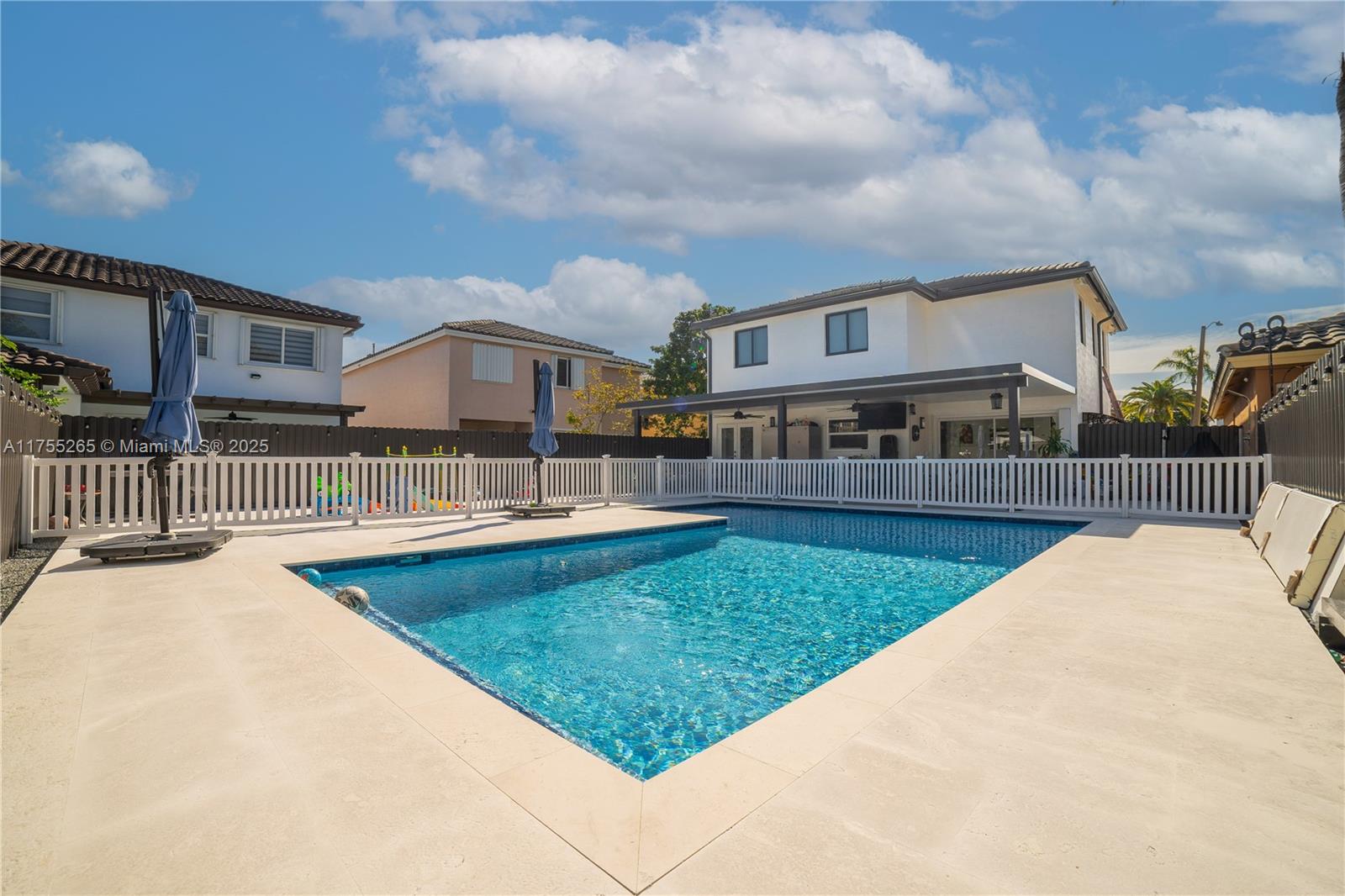 HIGHLANDS AT KENDALL - Residential