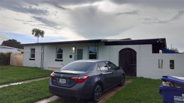 11260 SW 57TH TER, MIAMI, FL 33173 - Image b515c0bef2c7c911227fa5eec54bacd0/3230480401