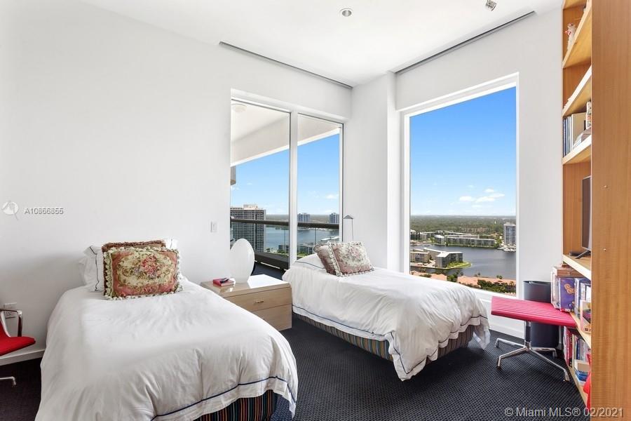 Bella Mare@Williams Island - Residential