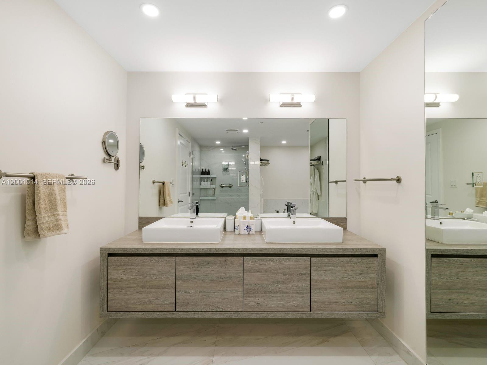 400 SUNNY ISLES CONDO EAS - Residential