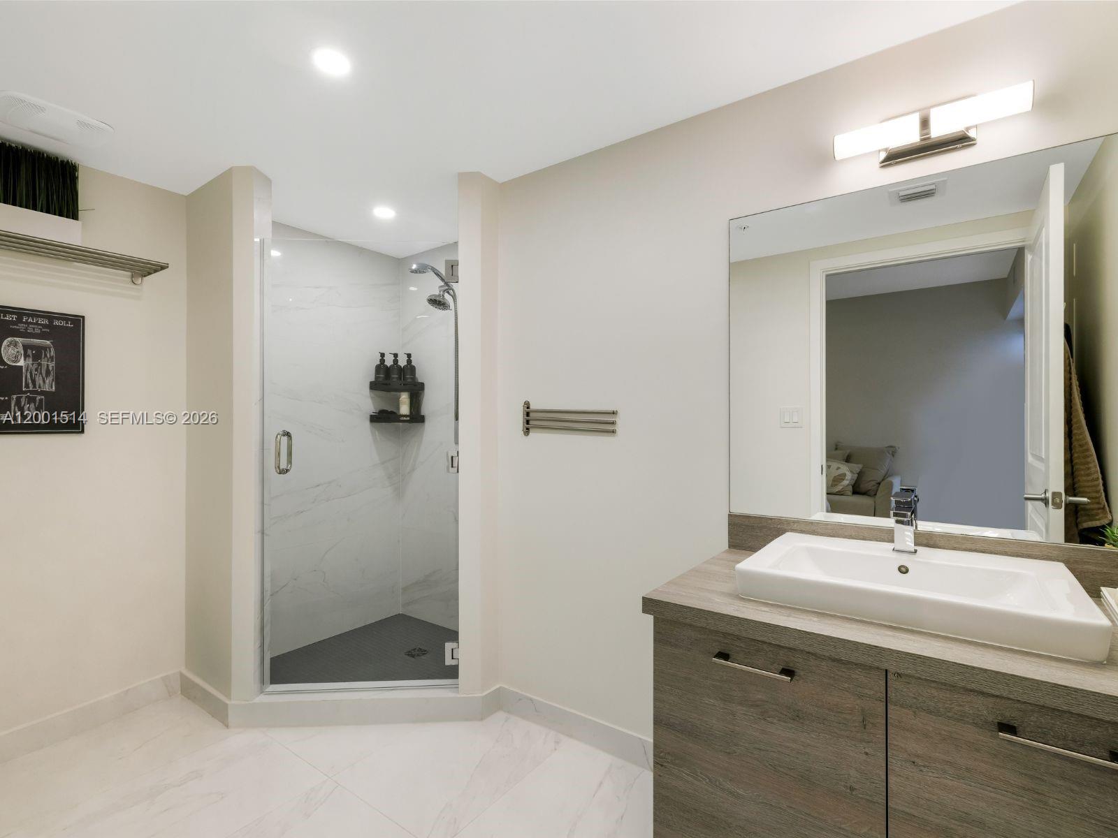 400 SUNNY ISLES CONDO EAS - Residential