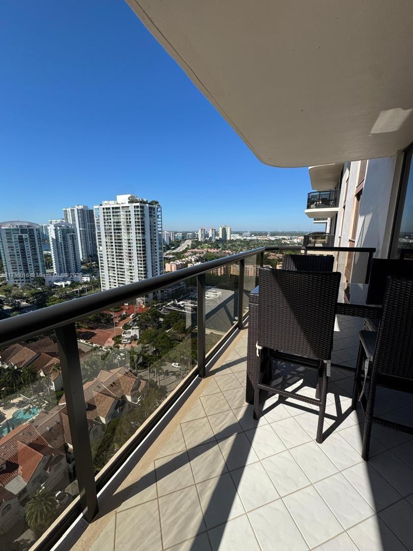 TURNBERRY ISLE SOUTH COND - Residential