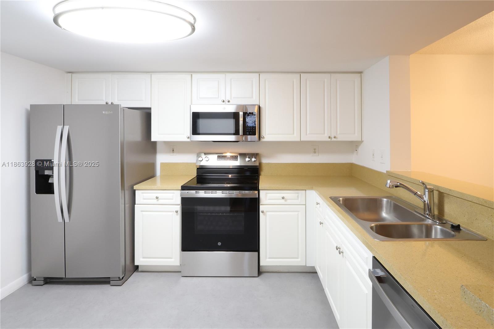 LAS OLAS BY THE RIVER CON - Residential Lease