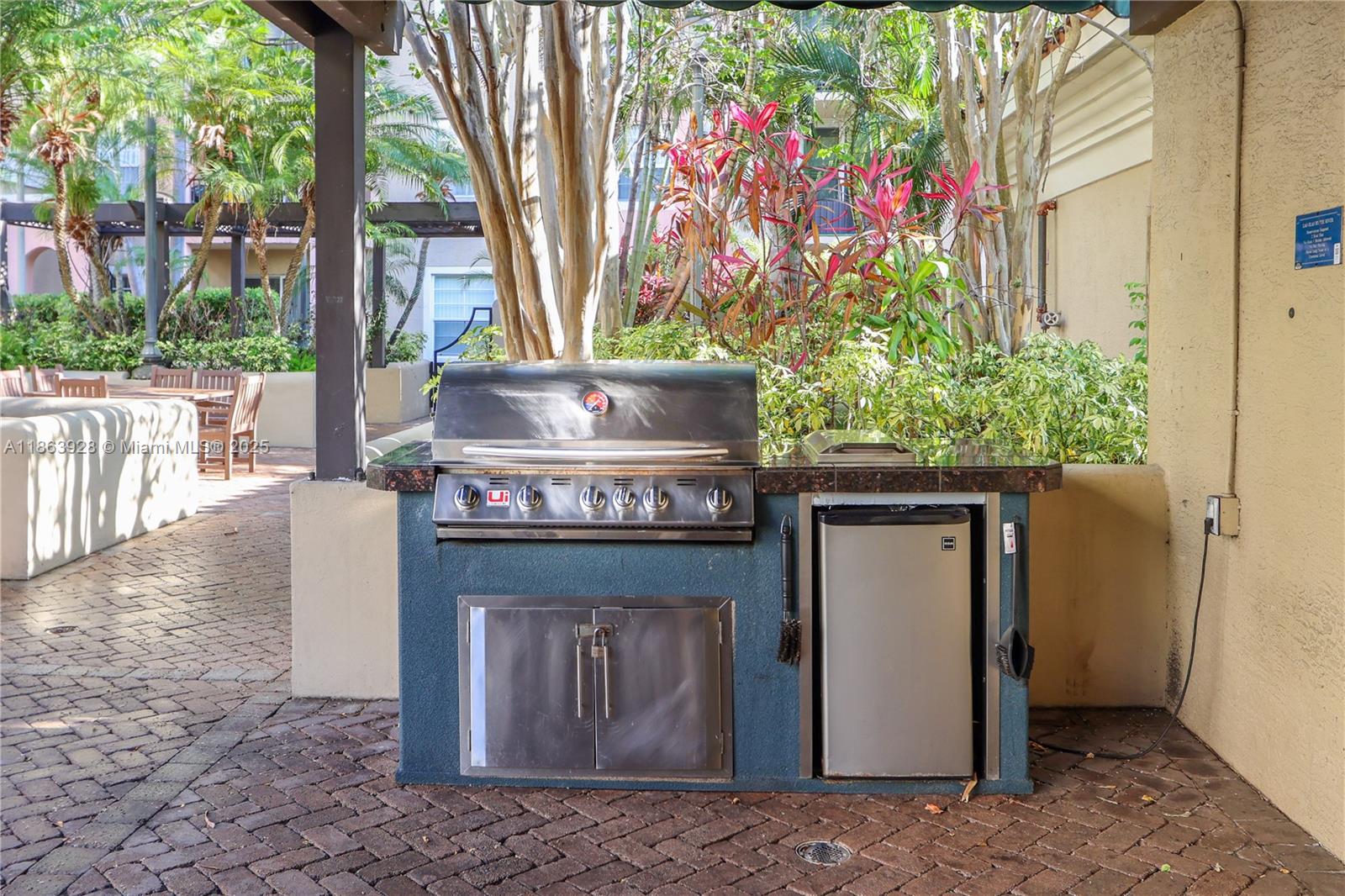 LAS OLAS BY THE RIVER CON - Residential Lease