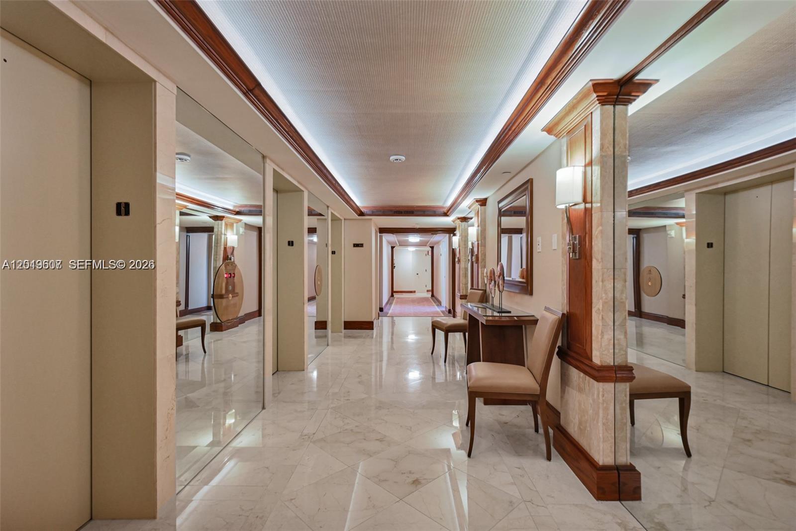 TURNBERRY ISLE SOUTH COND - Residential
