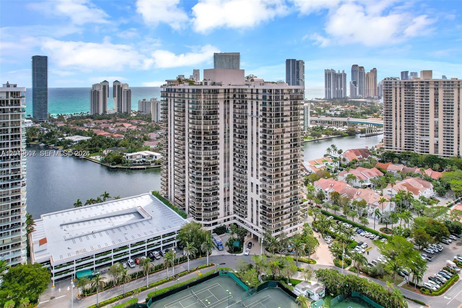 TURNBERRY ISLE SOUTH COND - Residential