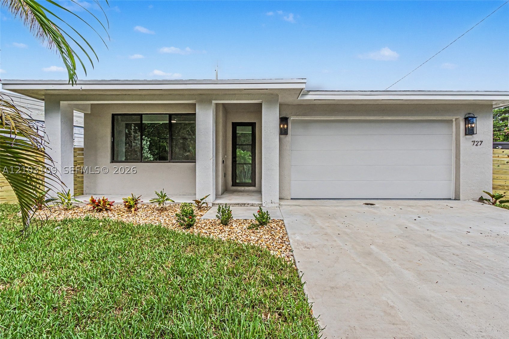 727 NW 43rd Ct