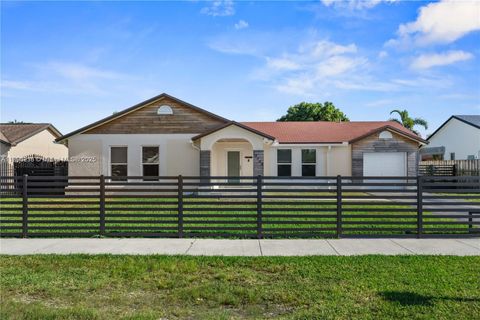 Photo of 13752 SW 285th St, Homestead, FL 33033 (MLS # A11890238)