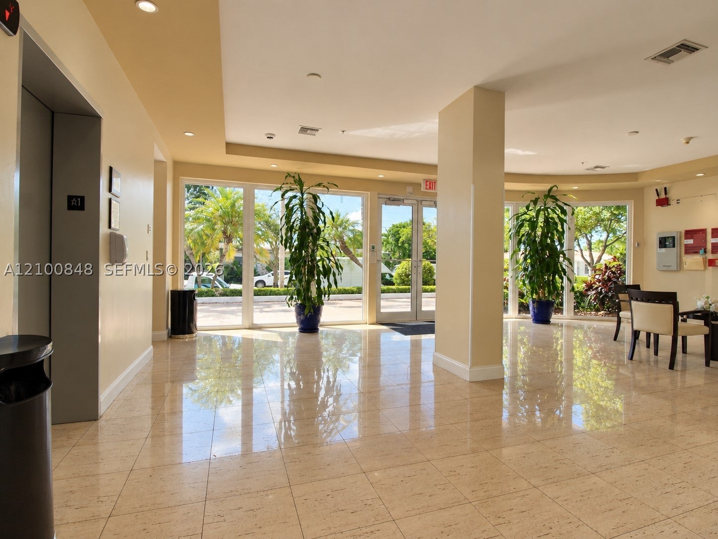 1555 N Treasure Dr 506