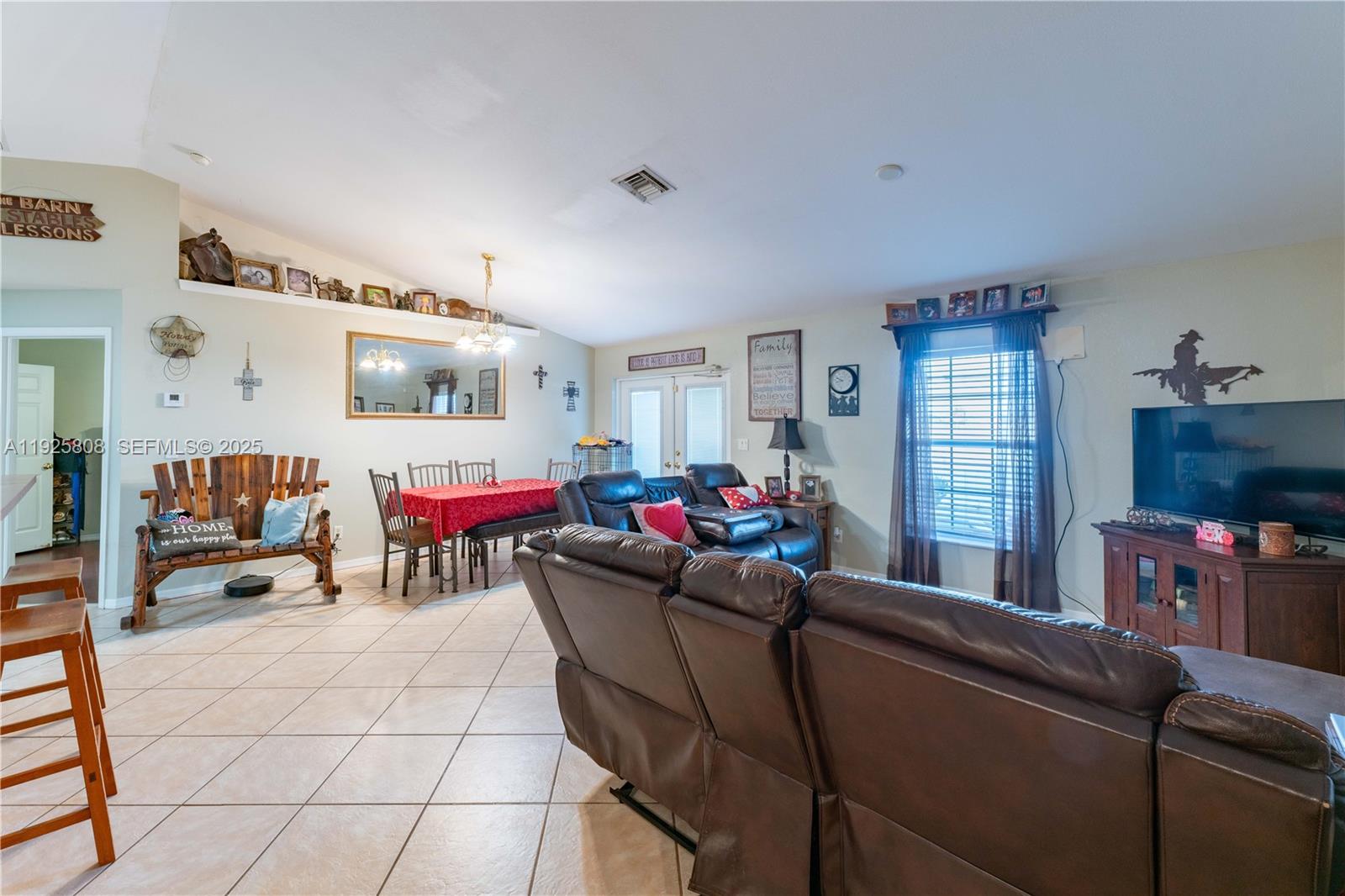 Port LaBelle - Residential