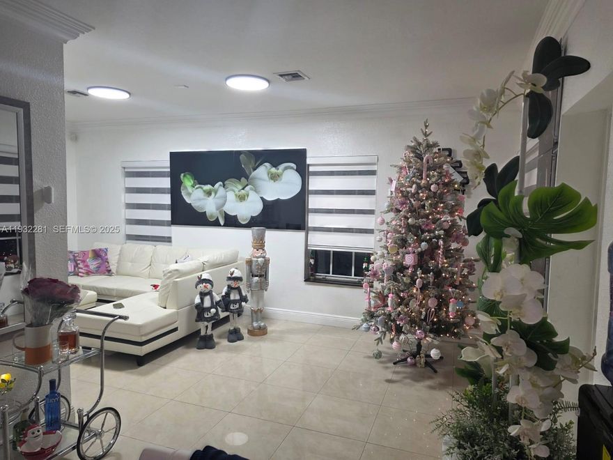 Guest house for rent located on a spacious property in Southwest Miami-Dade. This 2 bed / 2 bath unit features a primary bedroom with walk-in closet, comfortable living areas, water included, and no HOA. Rent is $2,300/month with only 1 month of rent and 1 security deposit to move in. No pets allowed. Maximum occupancy: 3 people. Great opportunity—schedule your showing today!