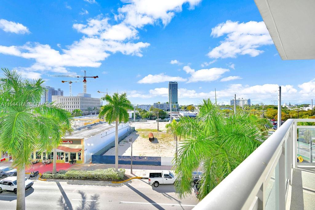 BURLEIGH HOUSE CONDO - Residential