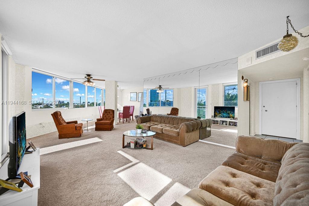 BURLEIGH HOUSE CONDO - Residential