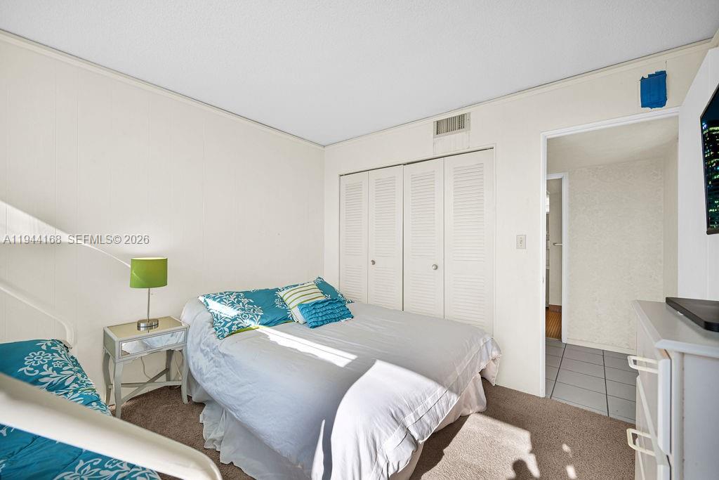 BURLEIGH HOUSE CONDO - Residential