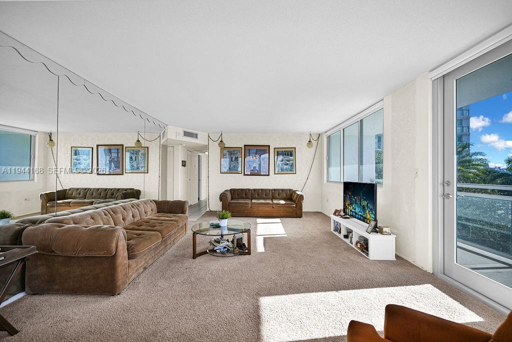 BURLEIGH HOUSE CONDO - Residential