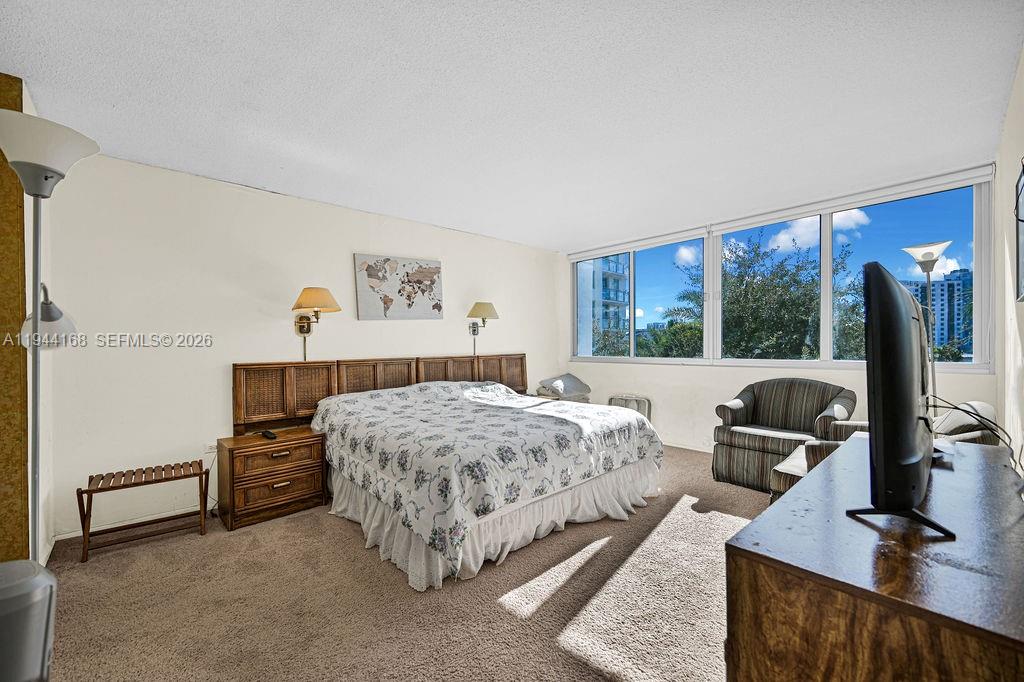 BURLEIGH HOUSE CONDO - Residential