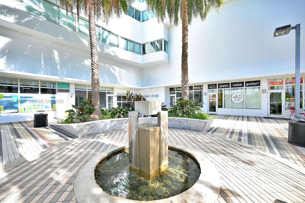 BURLEIGH HOUSE CONDO - Residential