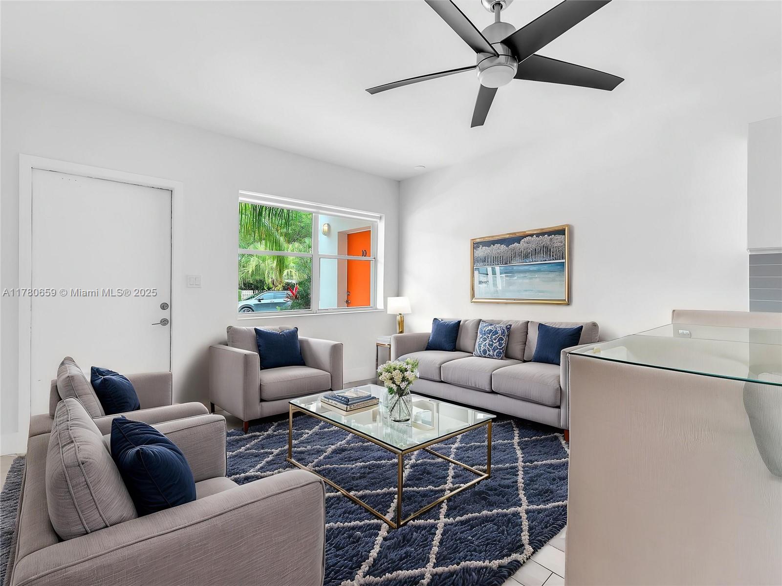 1000 7th St 1, Miami Beach, Miami-Dade County, Florida - 1 Bedrooms  
1 Bathrooms - 