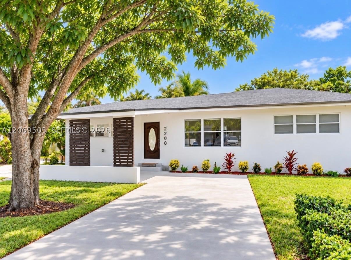 2200 NW 110th St