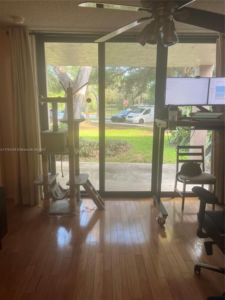 10101 W Sunrise Blvd 103, Plantation, Miami-Dade County, Florida - 1 Bedrooms  
1 Bathrooms - 
