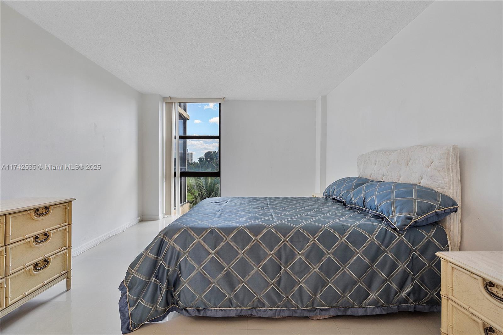 CORONADO CONDO TOWER II - Residential