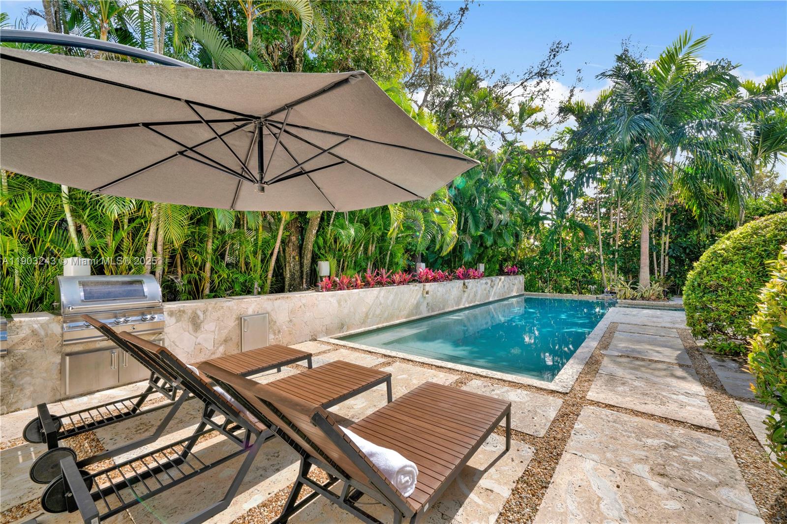 CORAL GABLES C C SEC 3 - Residential Lease