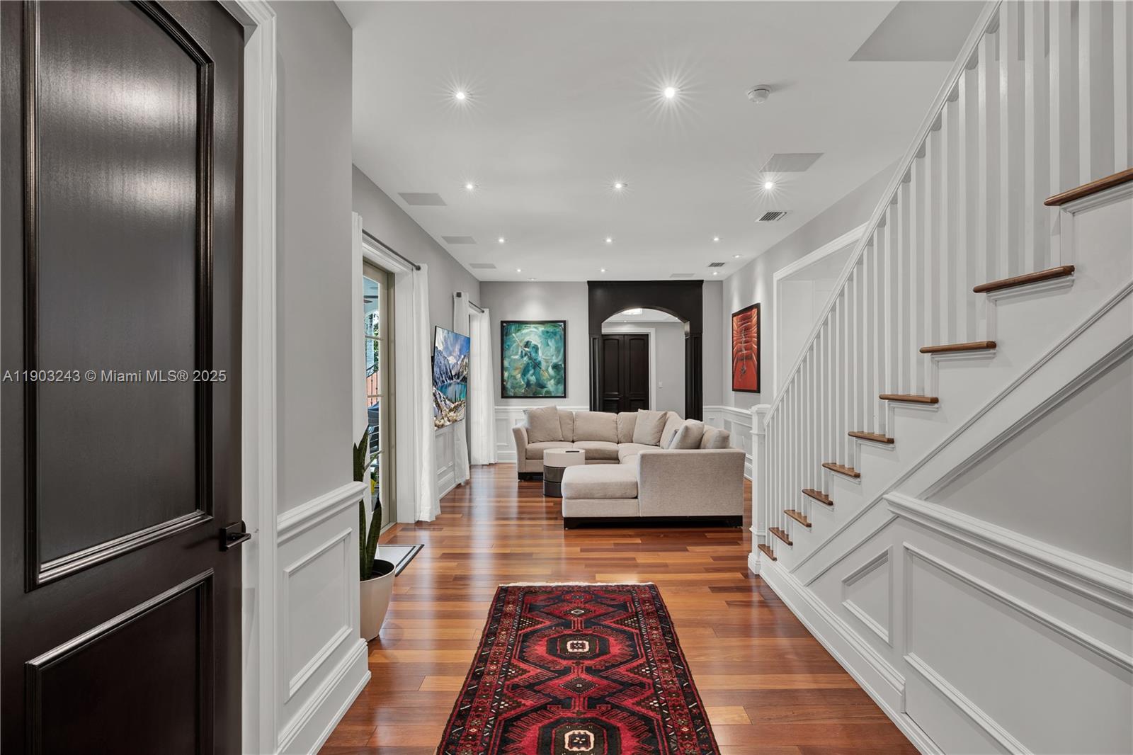 CORAL GABLES C C SEC 3 - Residential Lease